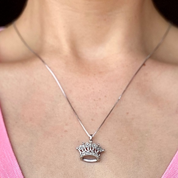 Sold✨Zales crown necklace - Picture 4 of 8